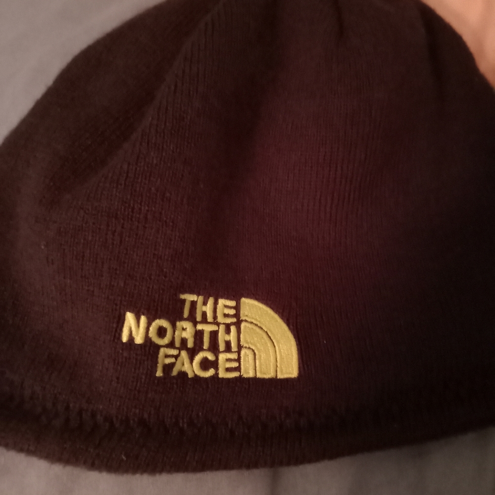 The North Face unisex fleece beanie, reversible